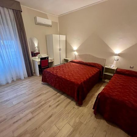 Pisani Hotel San Nicola la Strada Esterno foto
