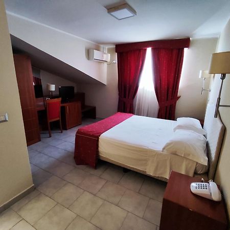 Pisani Hotel San Nicola la Strada Esterno foto