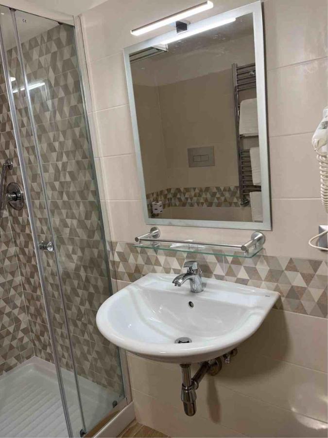 Pisani Hotel San Nicola la Strada Esterno foto