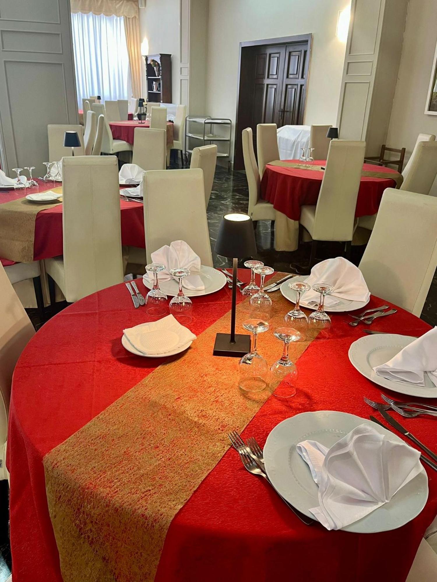 Pisani Hotel San Nicola la Strada Esterno foto