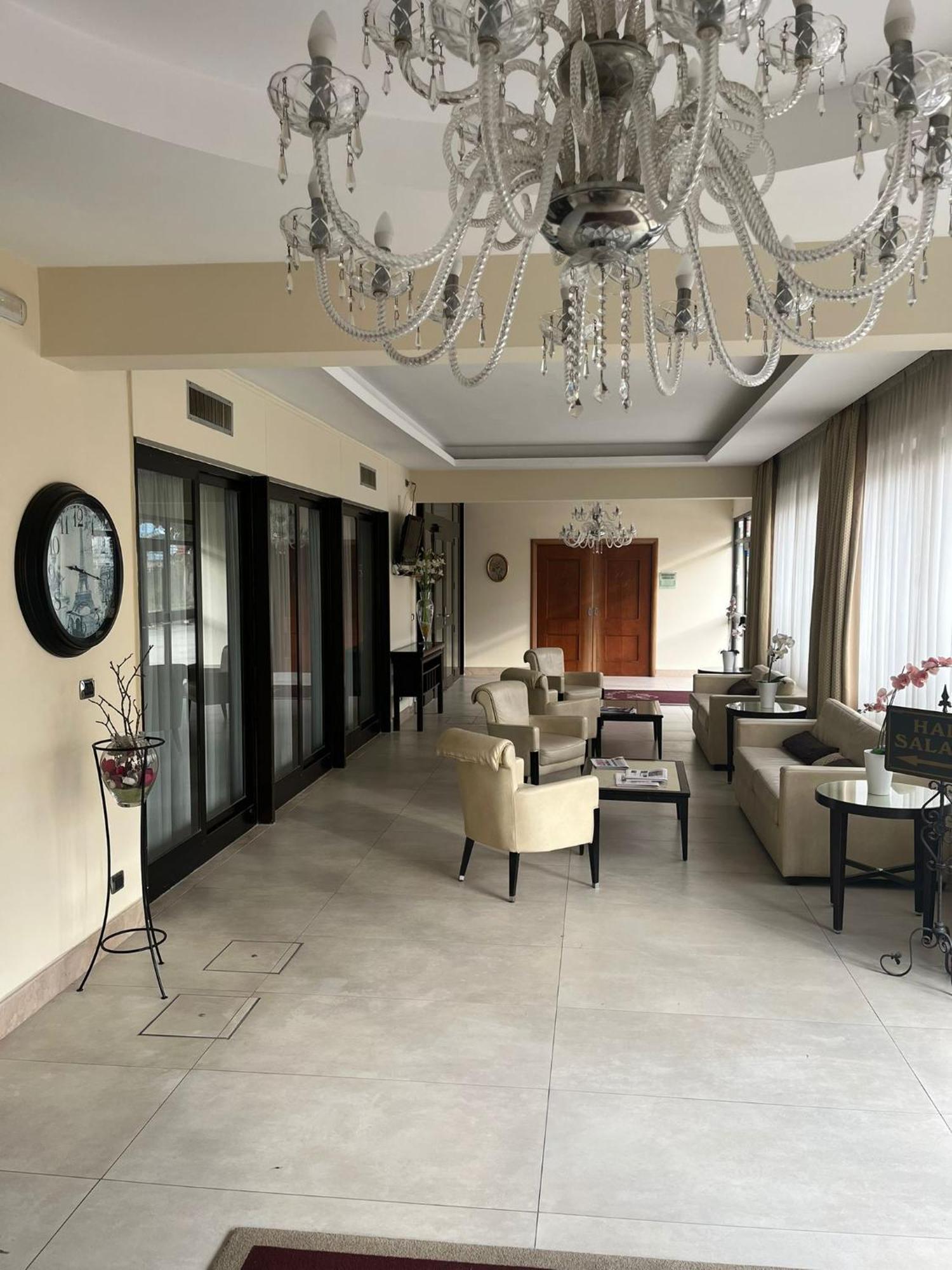 Pisani Hotel San Nicola la Strada Esterno foto