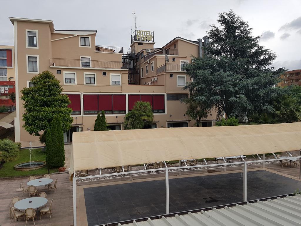 Pisani Hotel San Nicola la Strada Esterno foto