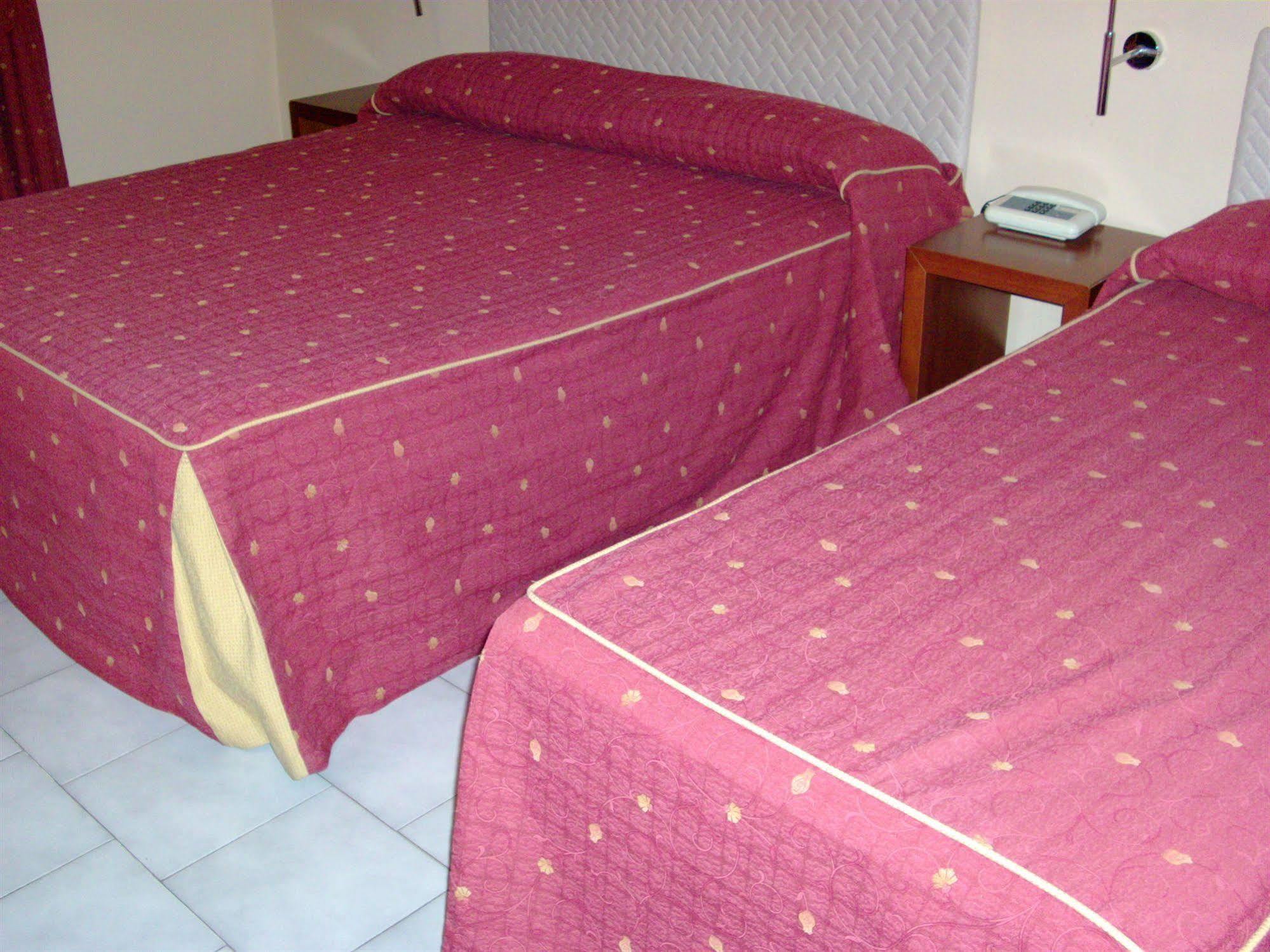 Pisani Hotel San Nicola la Strada Esterno foto