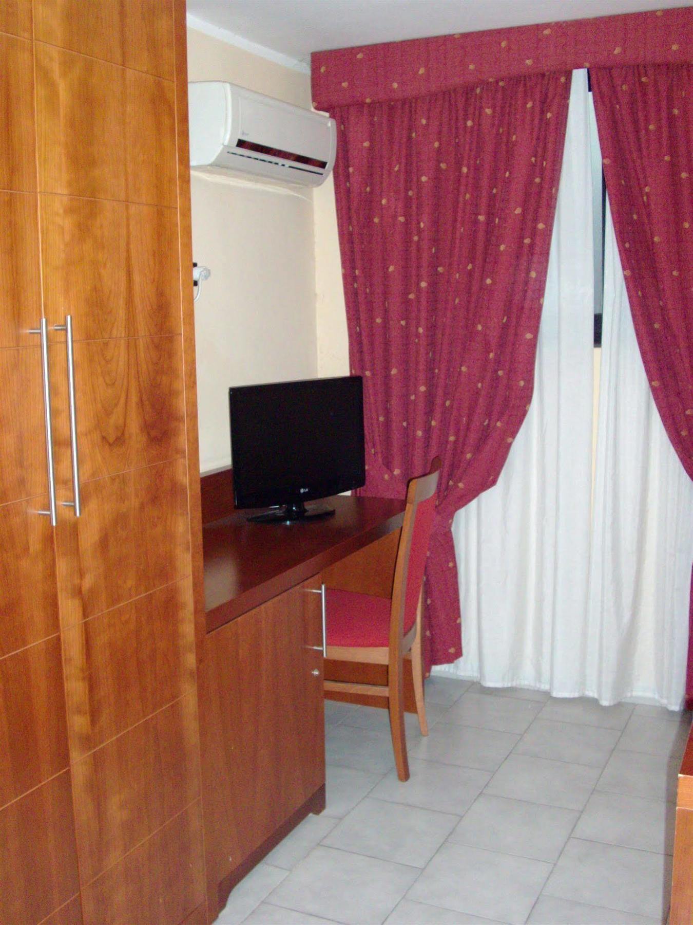Pisani Hotel San Nicola la Strada Esterno foto