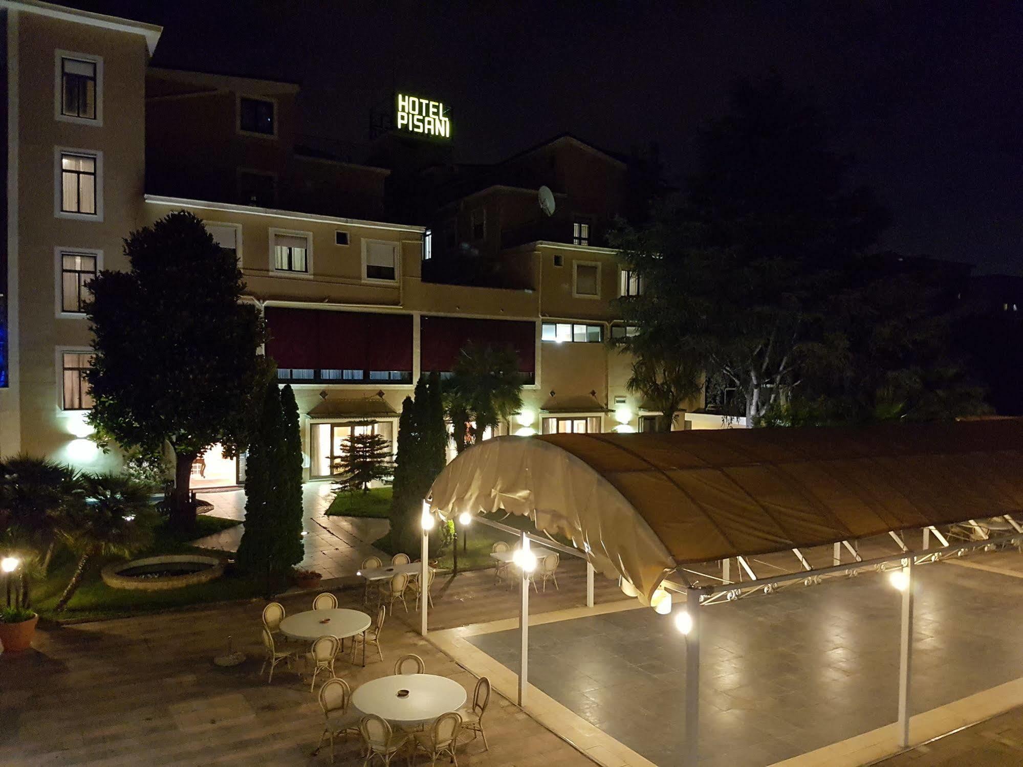 Pisani Hotel San Nicola la Strada Esterno foto